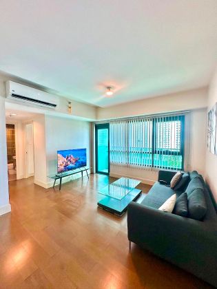 For Lease 2BR in Edades Tower Rockwell Makati
