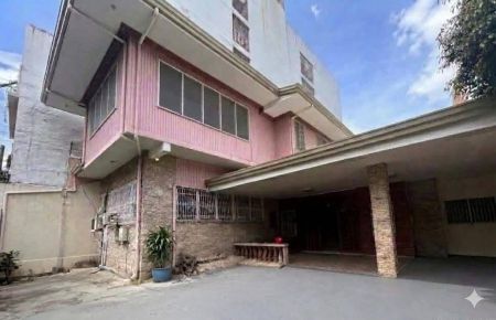 Large and Spacious Single Detached House in Cebu Prime Location