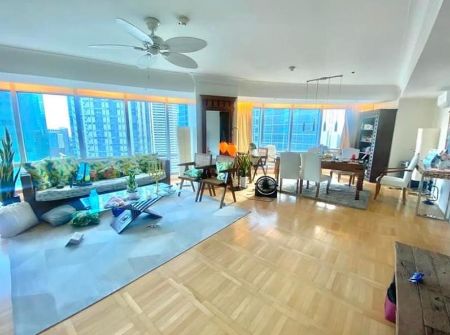 3 Bedroom in One McKinley Place BGC