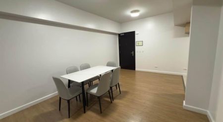Semi Furnished 1 Bedroom Unit at High Park Vertis For Rent