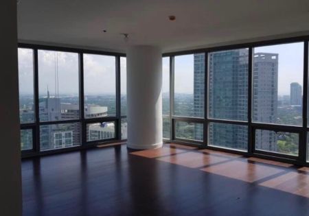 For Rent 2BR in The Suites at One Bonifacio High Street BGC