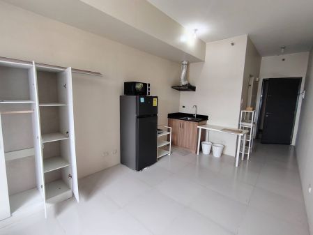 Semi Furnished Studio Condo for Rent in Ortigas Near UAP Mega