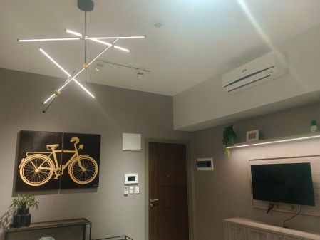 1BR Executive Unit at One Uptown Residences