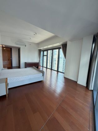 4 BR Semi Furnished at Grand Hyatt Manila BGC 