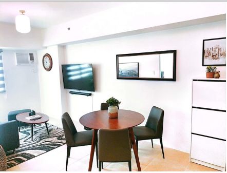 Fully Furnished 1BR for Rent in Avida Towers Turf BGC Taguig