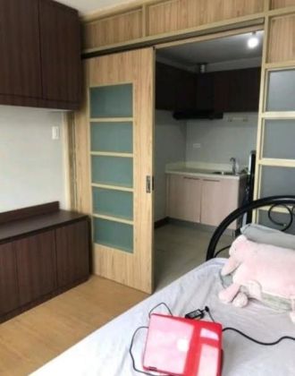 Semi Furnished 1 Bedroom Unit at Ridgewood Towers Taguig