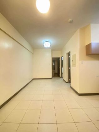 Unfurnished 2 Bedroom Unit at Verawood Residences for Rent
