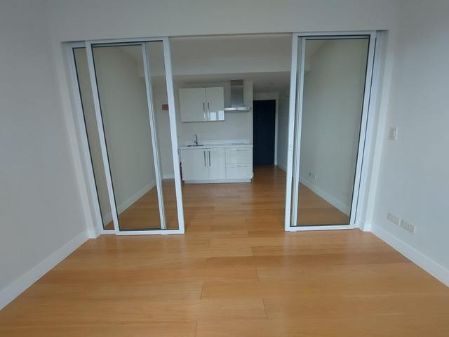 Bare 1BR Jr Unit at 41F Acqua Livingstone Tower