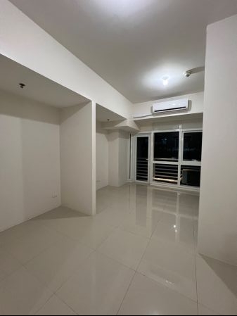 100 West Semi Furnished 1BR