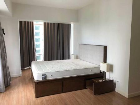 3BR Fully Furnished Unit at Red Oak Two Serendra BGC