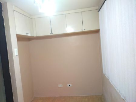 Room in Boni Mrt Edsa Furnished Unit