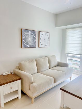 Brand New Fully Furnished 1 Bedroom in Solinea Tower 4