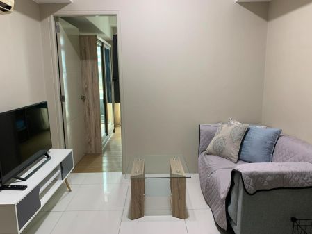 Fully Furnished 1 Bedroom Unit in Salcedo Square Makati