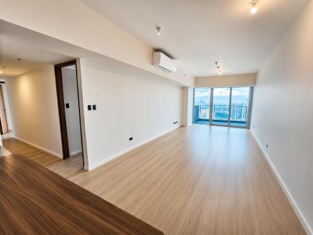 Semi Furnished 3 Bedroom Unit at Shang Residences at Wack Wack