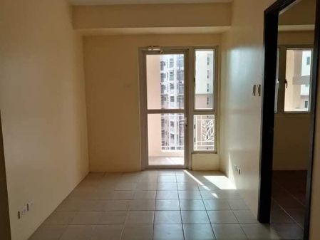 1BR for Rent at Pioneer Woodlands Edsa Mandaluyong