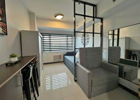 Fully Furnished 1 Bedroom Unit at Berkeley Residences for Rent