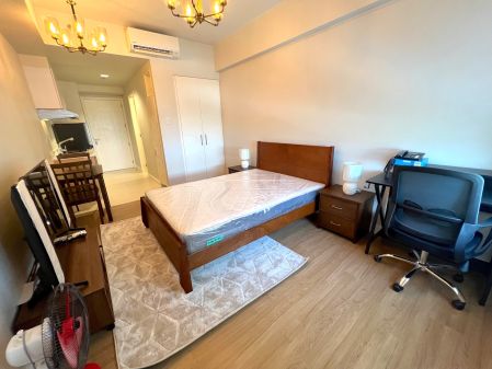 Fully furnished Studio unit in Arton by Rockwell, QC
