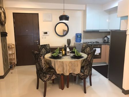 2 Bedroom with Parking for Rent in The Viceroy Residences