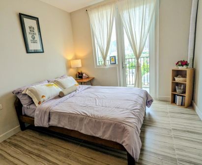 Low Floor and Airy Residence with the Metro s Conveniences for t