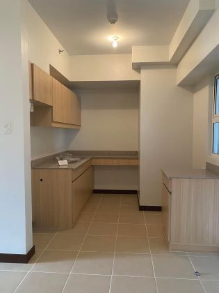 Bare 2BR Corner Unit for Lease in The Atherton