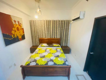 Fully Furnished 2 Bedroom Unit at Parklane for Rent