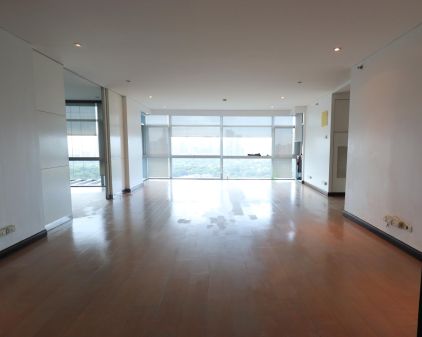 For Rent 3BR with Den Semi Furnished Unit in Pacific Plaza BGC