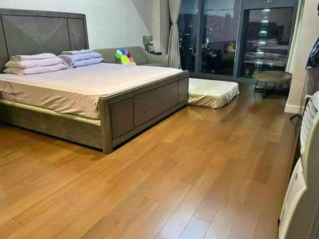 Fully Furnished 4 Bedroom Unit at Grand Hyatt Manila for Rent