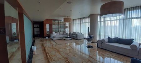 Penthouse 4BR in One Roxas Triangle