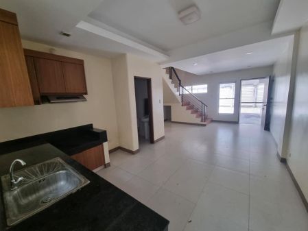 Kasambagan Residences 3BR Townhouse 110sqm Maids 1 Car Mabolo