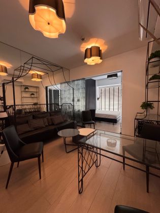 Interior Designed 1 Bedroom unit in Salcedo Village Makati 