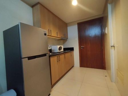 For Rent 1BR Unit Shell Residences Tower C