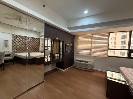 Studio Type Condo for Lease in Icon Residences