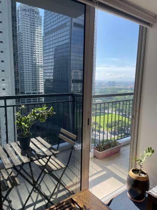 Fully Furnished Modern 1BR at Verve Residences Tower 1 BGC