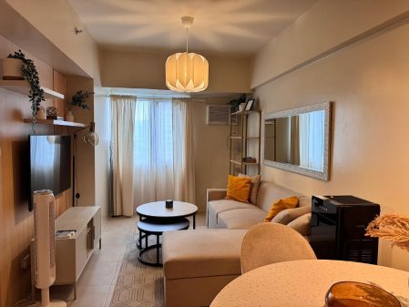 Avida Towers Turf BGC 1BR Fully Furnished Condo for Rent