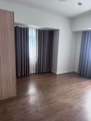 Verve 2 Bedroom Semi Furnished Unit Pet Friendly
