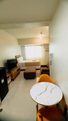 Mabolo Taft East Gate Fully Furnished Condo Unit for Rent