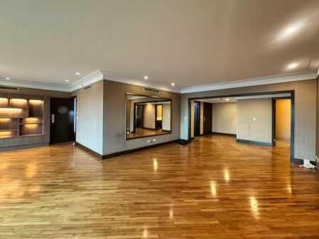 Spacious 3 Bedroom Residence at Luna Gardens Rockwell 247 SQM