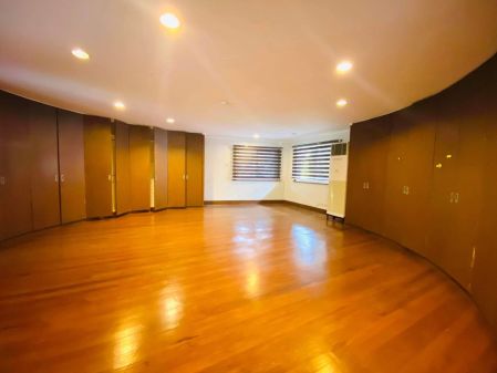 Renovated and Maintained 4 Bedroom Zen Home at Dasmarinas