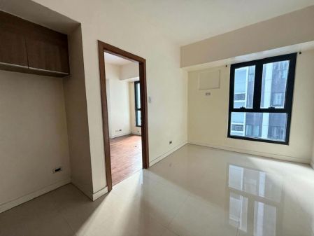 Unfurnished 1 Bedroom in The Sapphire Bloc Ortigas Center Pasig