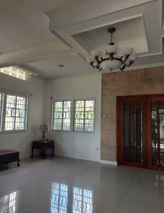 House for Rent at Varsity Hills QC