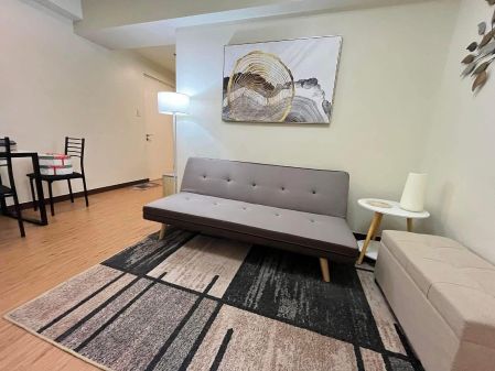 Fully Furnished 2 Bedroom in Brixton Place for Lease