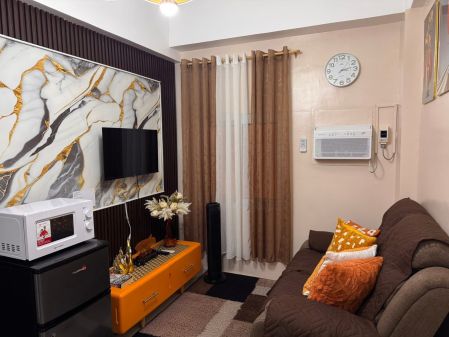 Compact Luxury: Furnished 1Br Condo