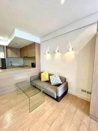 Luxury Sunset Facing Studio for Lease One Shangri La Place