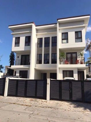 Townhouse for Lease in Taguig City