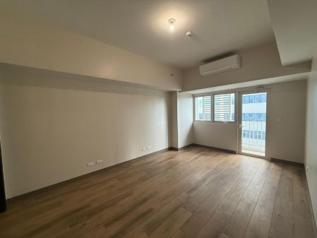 Park McKinley West Tower A 2 Bedroom Condo Unit for Rent