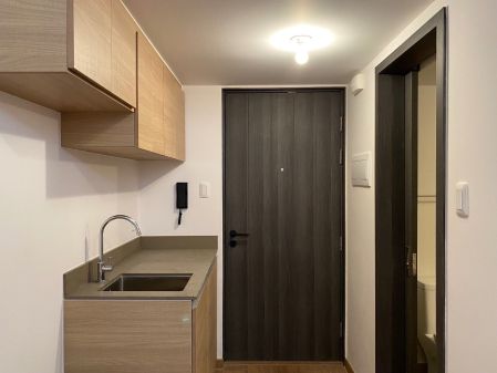 The Rise Makati 1 Bedroom for Rent, Unfurnished