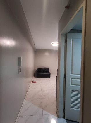Fully Furnished 1 Bedroom Unit at Monarch Parksuites for Rent