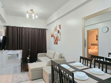 Fully Furnished 1 Bedroom Unit at Times Square West for Rent