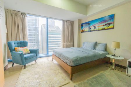 Fully Furnished Studio for Rent in Three Central Makati
