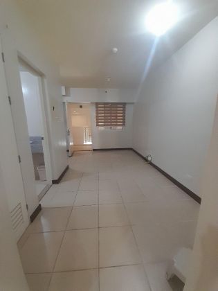 Semi Furnished 2 Bedroom at Brixton Place Kapitolyo Pasig City